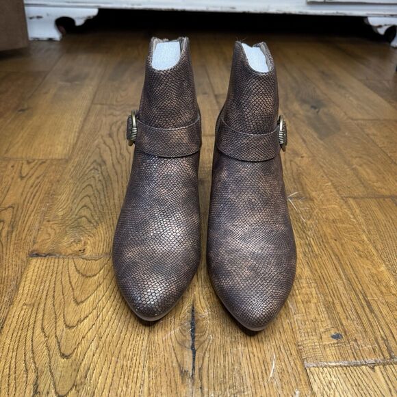 NWT BareTraps Womens Lucia Brown Snake Skin Side Zip Buckled Ankle Boots Sz 8.5 - Picture 3 of 7